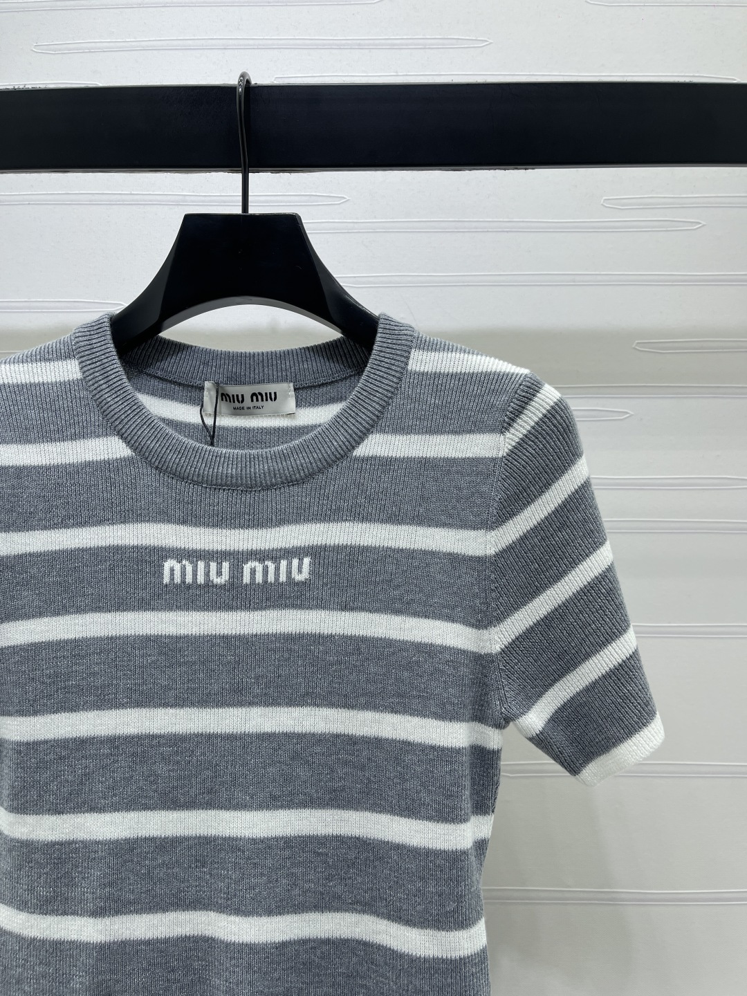 Women's short sleeves